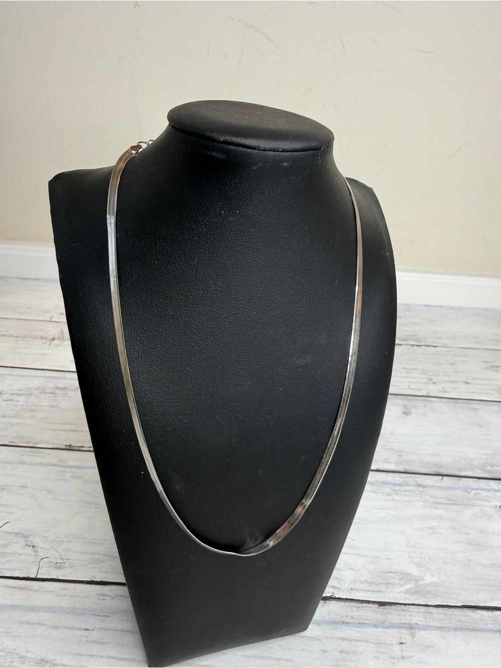 Classic Silver Herringbone Necklace - Sleek Women's Necklace
